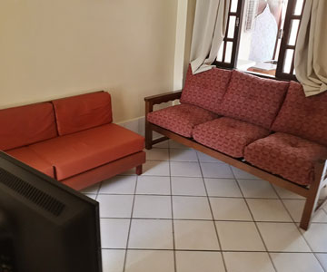 imagem da sala de estar do apartamento térreo do San Diego